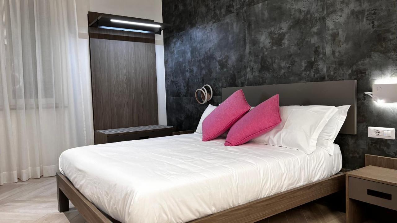 Patriziella 4 Rooms Sorrento Dış mekan fotoğraf