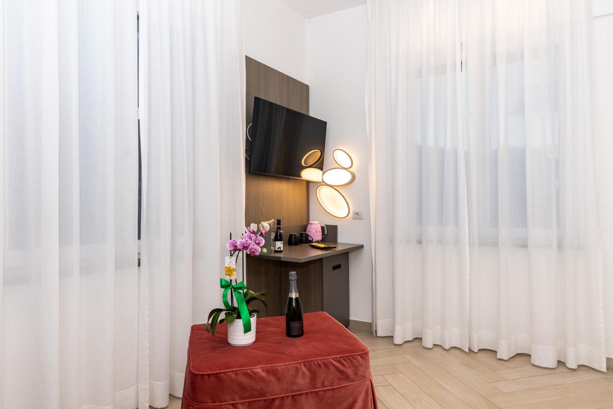 Patriziella 4 Rooms Sorrento Dış mekan fotoğraf