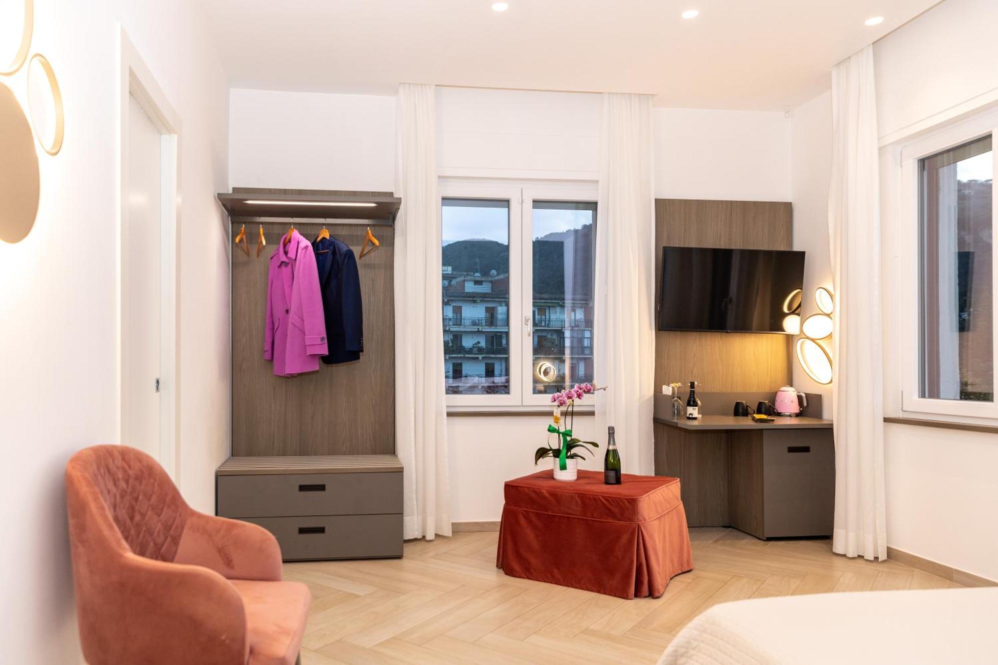 Patriziella 4 Rooms Sorrento Dış mekan fotoğraf
